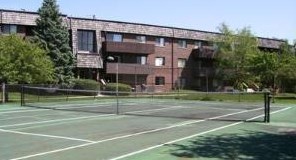 548 Timber Ridge Dr, Carol Stream IL  60188-2876 exterior
