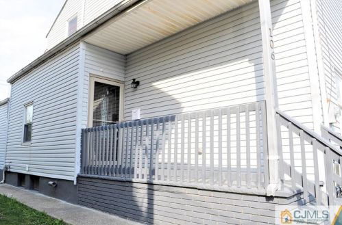 106 Pearl Pl, Perth Amboy, NJ 08861-3522