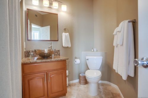 382 Carmel Creeper Pl, Encinitas CA  92024-7704 exterior