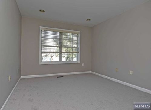 59 Magnolia Way, Paterson NJ  07508-3114 exterior