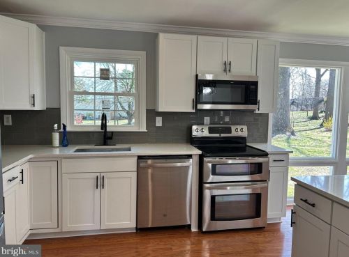 9909 Dellwood Ave, Columbia MD  21046-1024 exterior