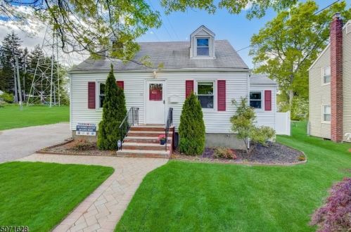 72 Ferncliff Rd, Bloomfield, NJ 07003-5414