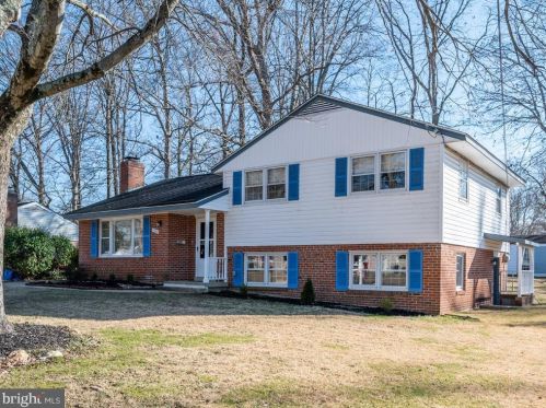 7905 Hatteras Ln, Springfield, VA 22151-2410