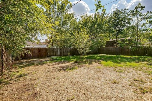 5112 Sabelle Ln, Fort Worth TX  76117-2438 exterior