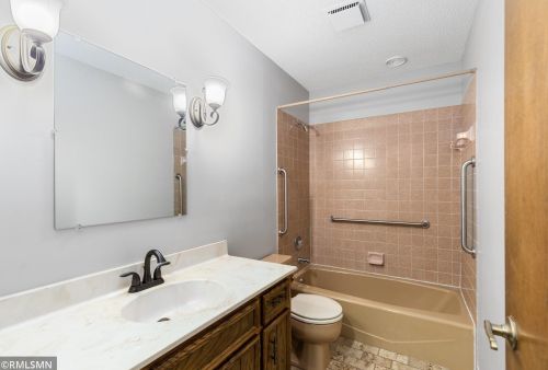 7360 130th St, Saint Paul MN  55124-9501 exterior