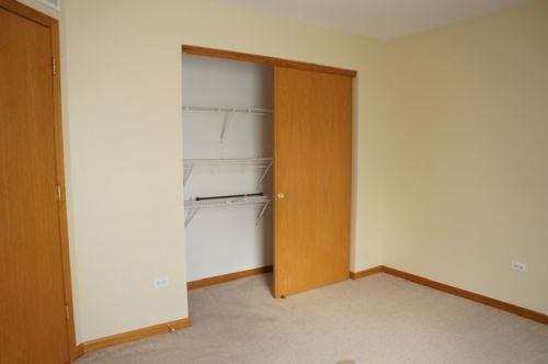 379 Palmer Dr, Lemont IL  60490-2039 exterior