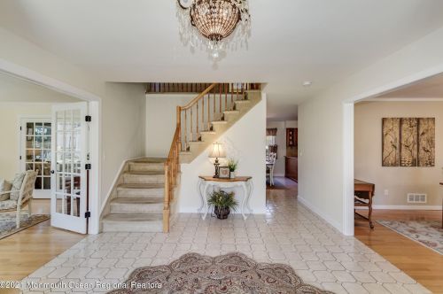 8 Cedar Ct, Jackson Twp, NJ 08527-1161