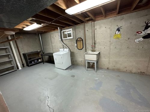 8196 Lehigh Ave, Denver CO  80237-1533 exterior