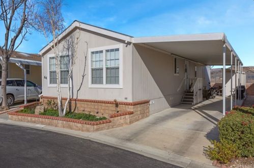 195 Tierra Rejada Rd, Simi Valley, CA 93065-0821