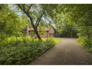 4738 Wild Canyon Dr, Saint Paul, MN 55129-9605