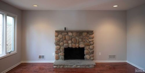 58 Clarken Dr, Town Center NJ  07052-3454 exterior