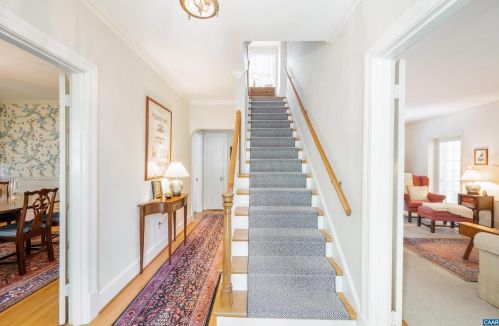 1821 Edgewood Ln, Charlottesville, VA 22903-1638