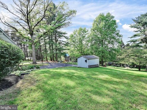 134 Scenic View Dr, Ephrata PA  17522-9570 exterior