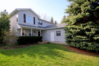 36356 Douglas Ter, Gurnee, IL 60031-1502
