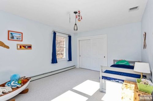 97 Roosevelt Ave, Paterson NJ  07506-0015 exterior