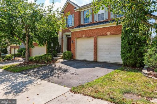 8511 Barrow Furnace Ln, Lorton, VA 22079-5004