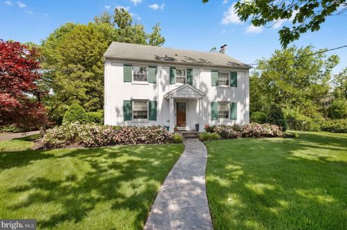 921 Warwick Rd, Tavistock, NJ 08033-3928