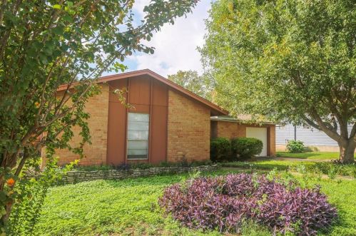 6309 Craigwood Cir, Austin TX  78725-1017 exterior