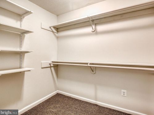 2324 Chestnut Hill Rd, Harpers Ferry WV  25425-5140 exterior