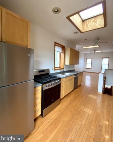 326 Point St, Camden NJ  08102-1640 exterior