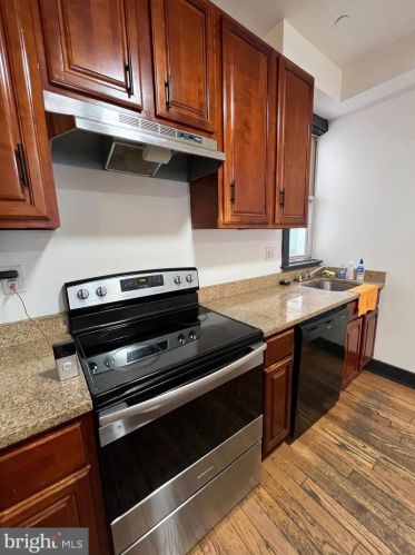 2036 19 St, Philadelphia PA 19121-4120 exterior