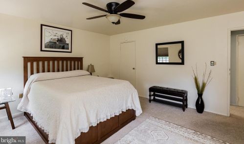 85 Valleybrook Dr, Lancaster PA  17601-4612 exterior