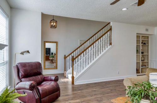 2111 Daniel Way, Carrollton TX 75006-1666 exterior