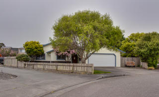 2035 Rolica Cir, Eureka, CA 95503-8523