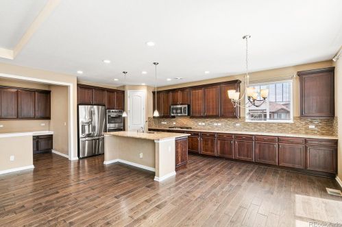 4885 Riviera Way, Aurora CO 80015-4708 exterior