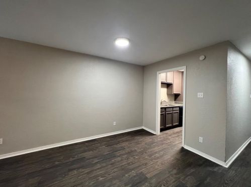 7417 Kingswood Cir, Fort Worth TX  76133-6534 exterior