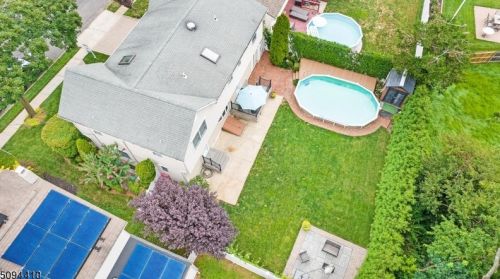 303 Valley Rd, Clark, NJ 07066-2653