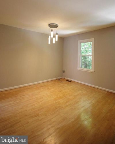 8552 Tyrolean Way, Springfield VA  22153-2240 exterior