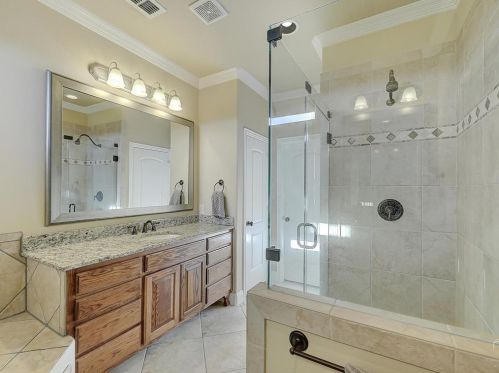 4233 Haskell Dr, Carrollton TX 75010-4280 exterior