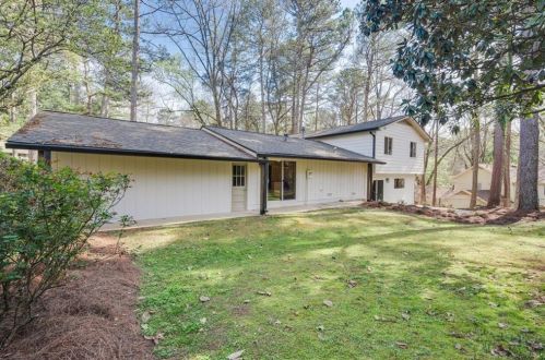 2175 Greencrest Dr, Atlanta GA  30345-2627 exterior