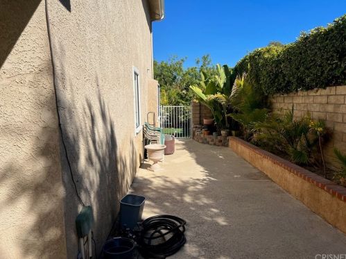 5325 Seneca Pl, Simi Valley CA 93063-2053 exterior