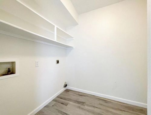 2219 Crockett Dr, Carrollton TX 75006-7753 exterior