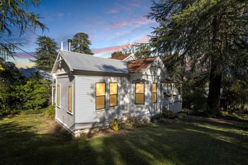 55 Nickerson St, Sutter Creek, CA 95685-4187
