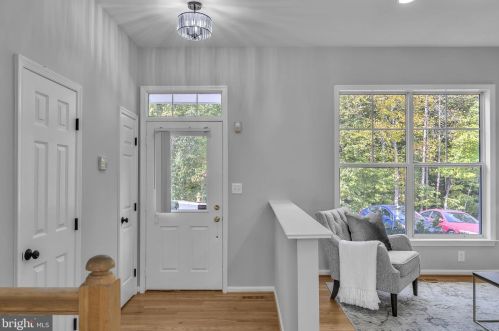 11563 Nellings Pl, Woodbridge, VA 22192-7431