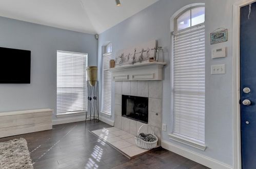 1336 Riley Dr, Carrollton TX 75007-1140 exterior