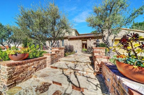 3 Anapamu St, San Juan Capistrano, CA 92694-1474