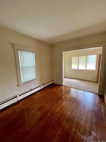 22 Allen St, Windsor CT  06095-4403 exterior