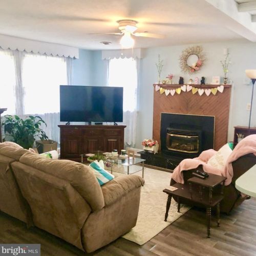 6105 11th St, Owens, VA 22485-7425