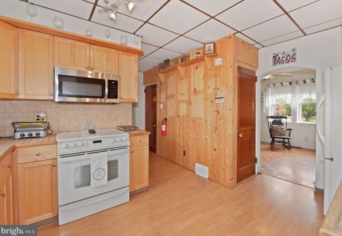 601 Mount Laurel Rd, Mount Laurel NJ  08054-9555 exterior