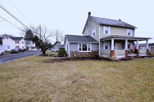 433 Alpha Rd, Wind Gap, PA 18091-1102