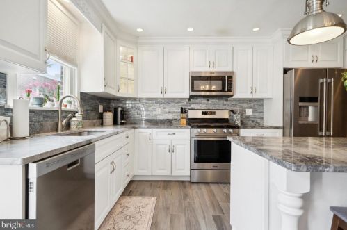 710 Lombard St, Philadelphia PA  19147-1315 exterior