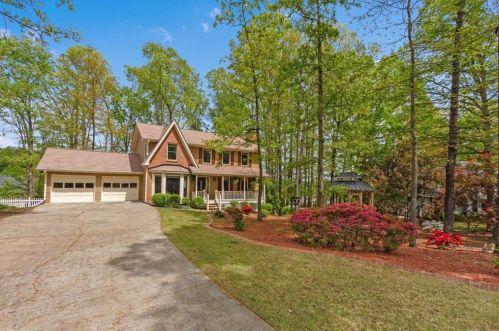 2445 Confederate Trl, Kennesaw, GA 30152-4182