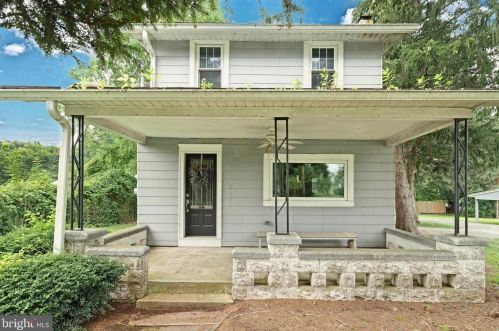 1612 Canal Rd, York, PA 17315-3604