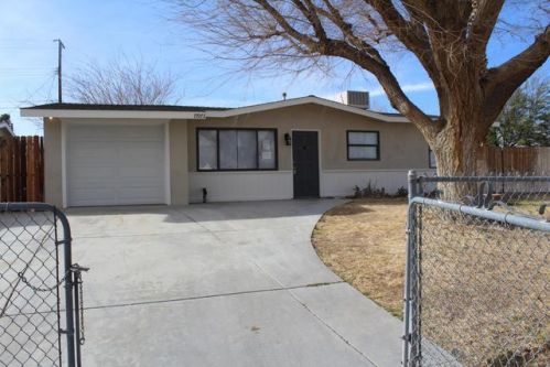 15973 Lawrence Dr, Mojave, CA 93501-1319