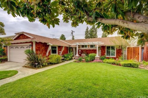11961 Groveland Ave, Whittier, CA 90604-3757