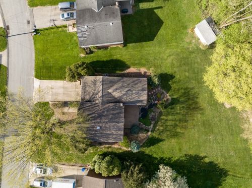 517 Cleveland Dr, New Kensington, PA 15068-3348
